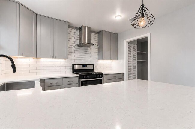Building Photo - 9706 Cottle Dr