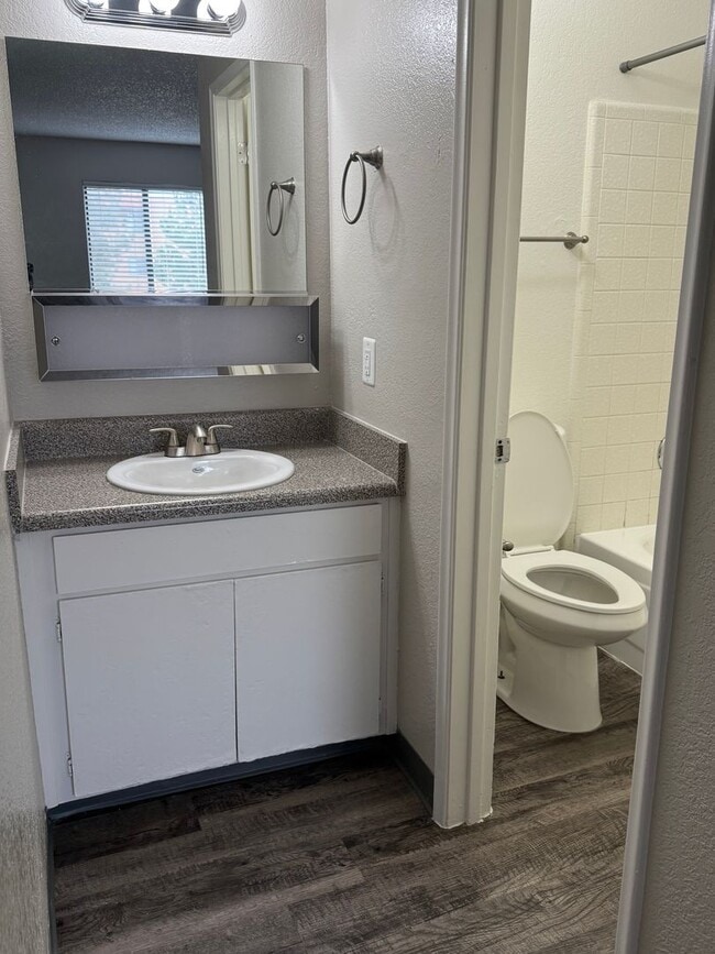 Foto del edificio - **MOVE IN SPECIAL**  Come and apply today!!