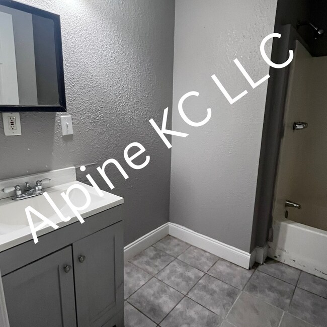 Foto del edificio - 5712 Anderson Ave