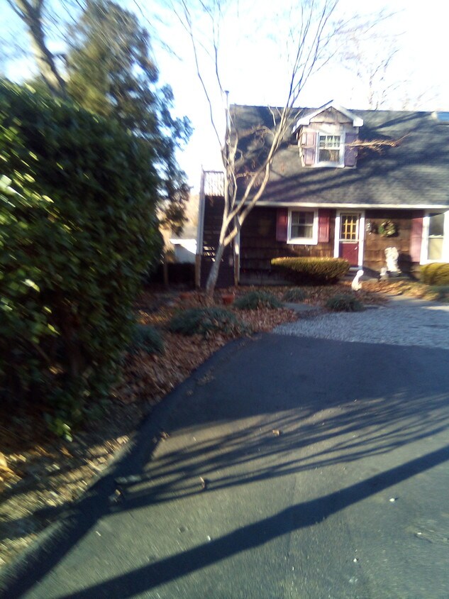 31 Queen Dr, Sound Beach, NY 11789 Apartments in Sound Beach, NY