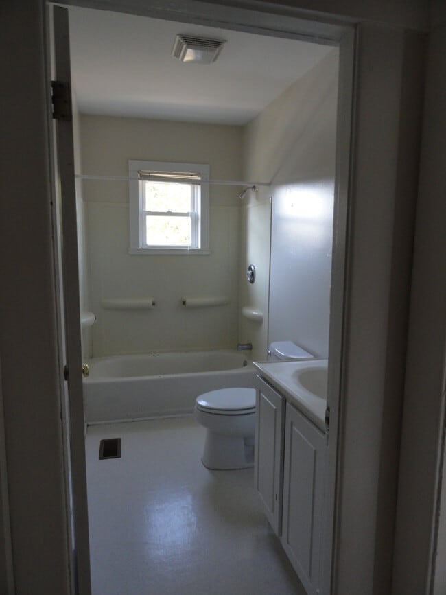 Building Photo - 57 E Patterson Ave