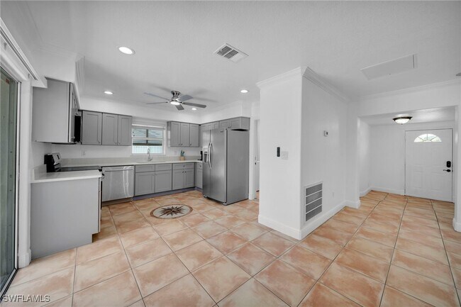 Building Photo - 4512 Coronado Pkwy