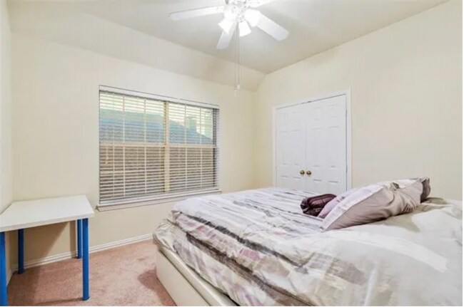 Foto del edificio - 8925 Lakewood Dr