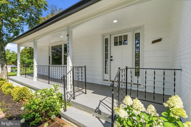 Building Photo - 2608 Holly Dr