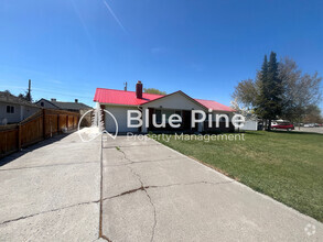 Building Photo - 1652 Austin Ave