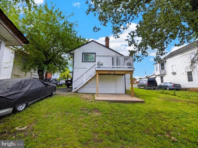 Building Photo - 6008 Addison Rd