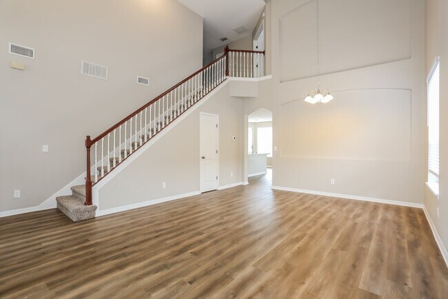Foto del edificio - 3740 Briar Ln