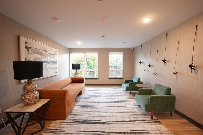 Foto del edificio - 645 Main St