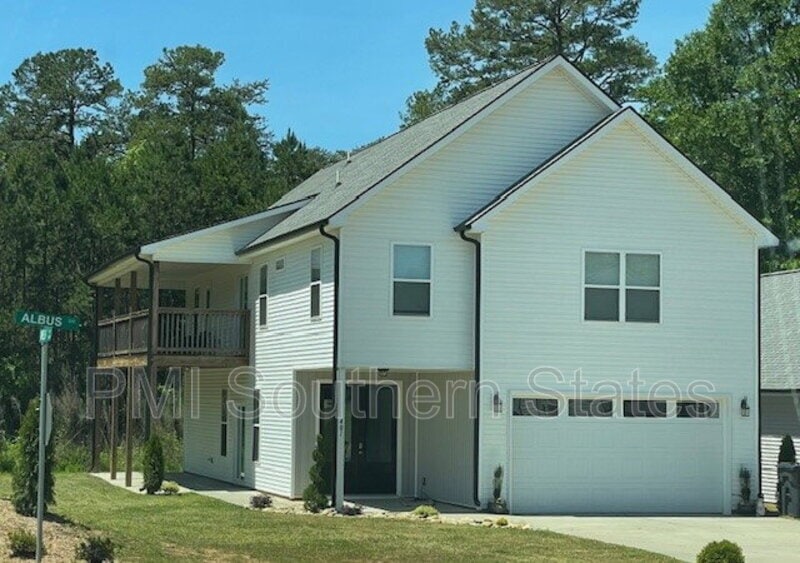 Primary Photo - 401 Albus Dr
