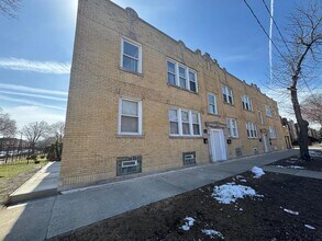 Building Photo - 5309 W Potomac Ave