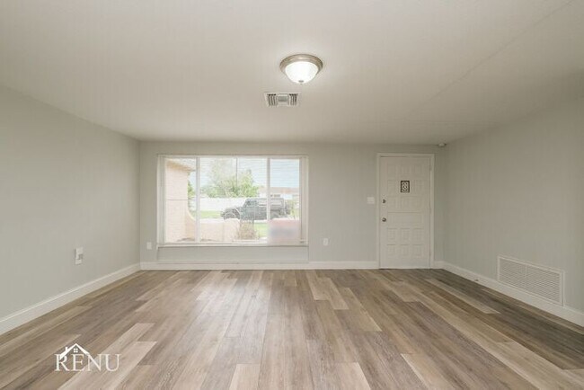 Building Photo - 1649 Dartmouth Drive