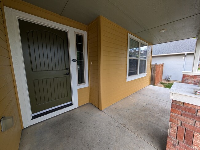 Building Photo - 11218 W Hazelwood Dr