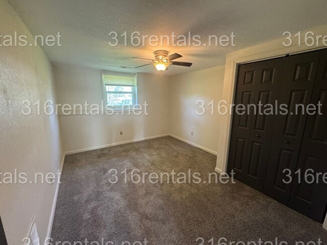 Building Photo - $950- 3 bed 1 bath - Single Family Home