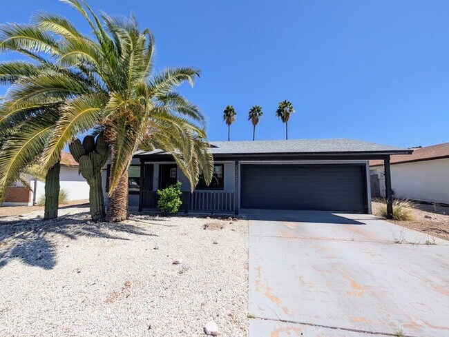Building Photo - Lookout Mountain House with Garage