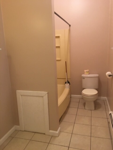 Bathroom 2 - 1825 W Butler St