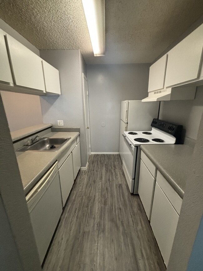 Building Photo - Edinburg Place Apartments