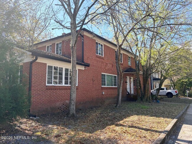 Building Photo - 2842 Sydney St