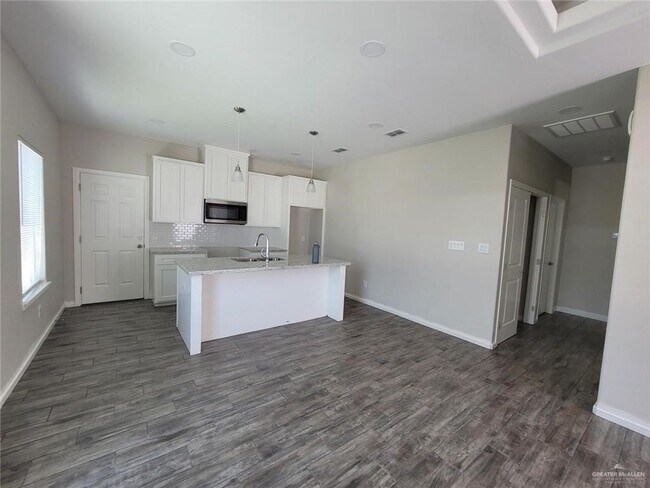 Foto del edificio - 5704 Sandpiper Ave