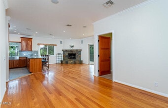 Building Photo - 6830 Day St