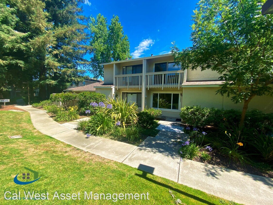 2 br, 2.5 bath House 1223 Crescent Terrace House Rental in