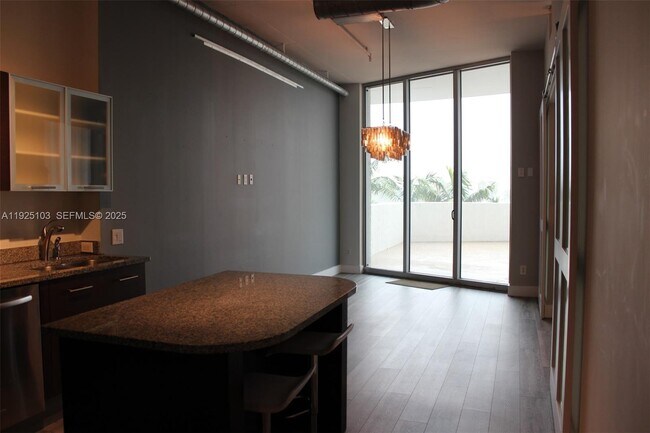 Foto del edificio - 3029 NE 188th St