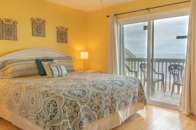 Building Photo - ELEGANT OCEANFRONT OFF-SEASON RENTAL FOR Y...