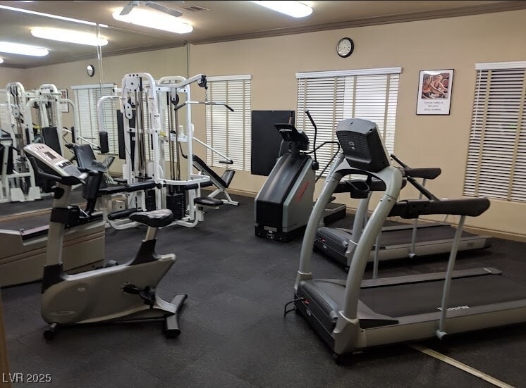 Building Photo - 1150 N Buffalo Dr