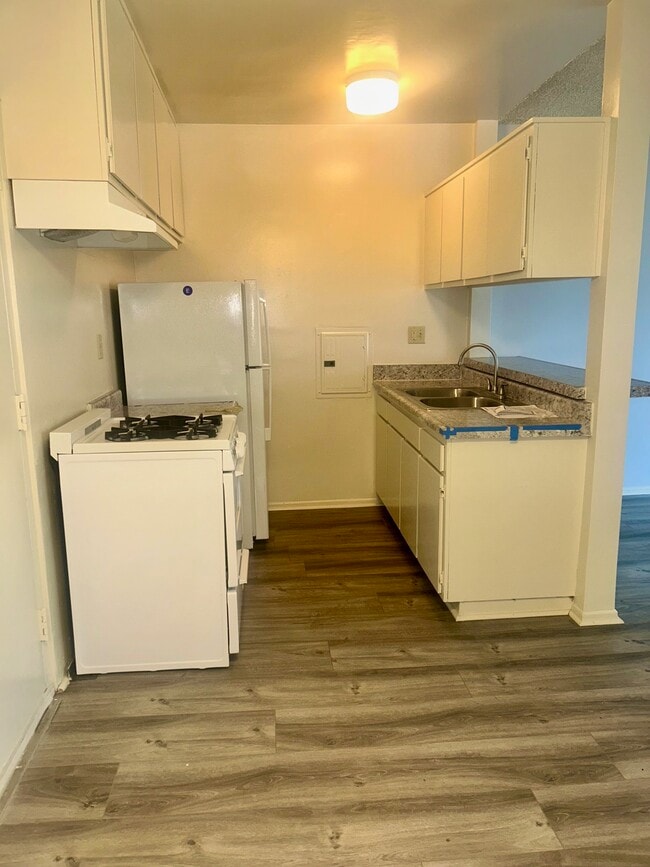 Building Photo - Valle Vista Apartments