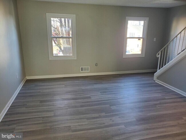 Foto del edificio - 2883 Gloucester Ct