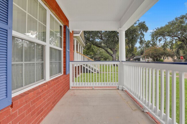 Foto del edificio - 1403 E Duffy St