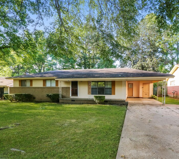 Primary Photo - Beautiful Home in Canton, MS