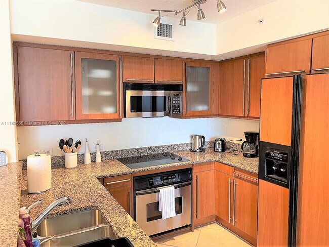 Building Photo - 2080 S Ocean Dr
