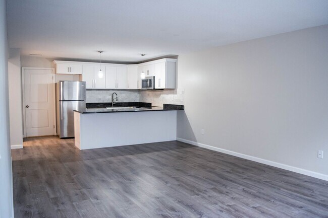 Building Photo - 2-Bed Westville Condo w/ In-unit Laundry & Off-street Parking