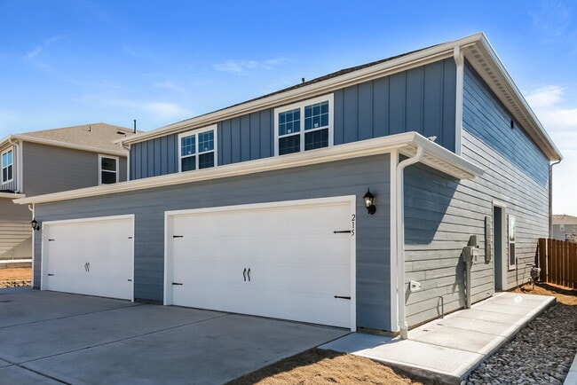 Foto del edificio - 215 Marsh Ln