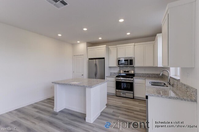 Foto del edificio - 3 br, 2.5 bath House - 4417 Neptune Cir, F...