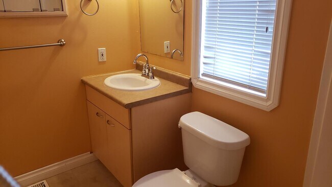 Photo du bâtiment - 0 Bed 0 Bath Unit in Fort Mcmurray, AB
