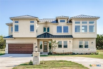 Building Photo - 2916 Hi Mesa