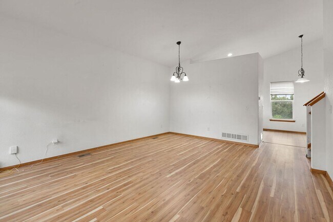 Building Photo - Single Family Home For Rent Near Richard's...