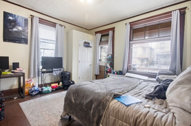 Foto del edificio - 2342 Stratford Ave