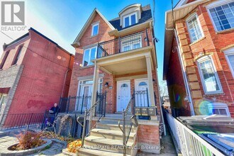 Building Photo - 846 Ossington Ave
