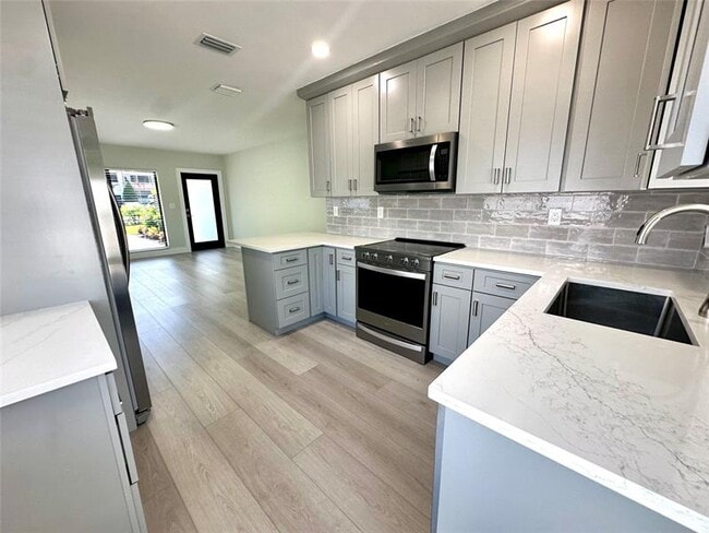 Foto del edificio - 2175 NE 51st Ct