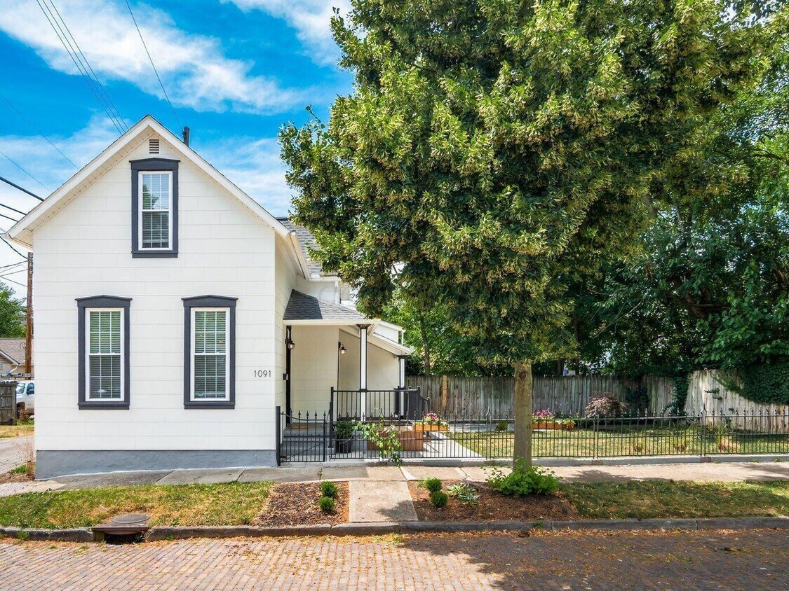 Foto principal - 1091 S Washington Ave