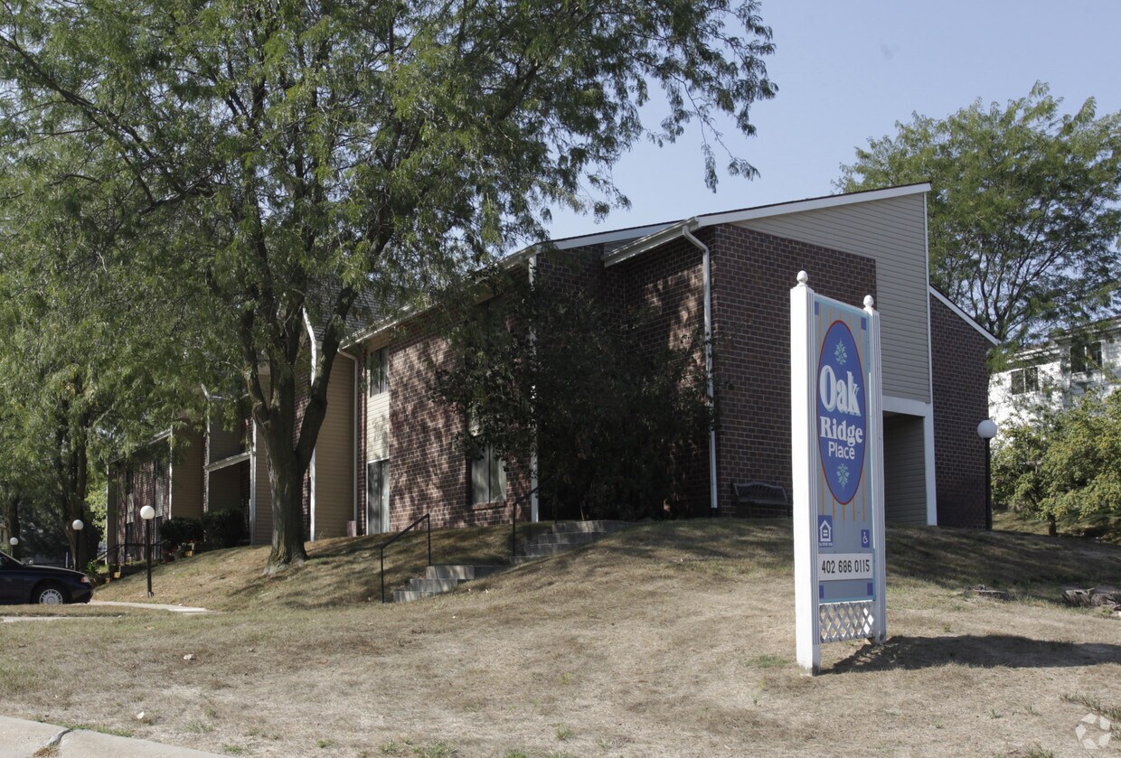 210 W 5th St, Louisville, NE 68037 Apartments in Louisville, NE