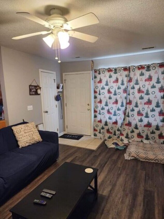 Foto principal - Nice Duplex w/Garage