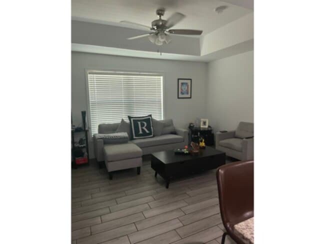 Building Photo - Annual Unfurnished! 1 Bedroom 1 bath SW Cape! Available Now!
