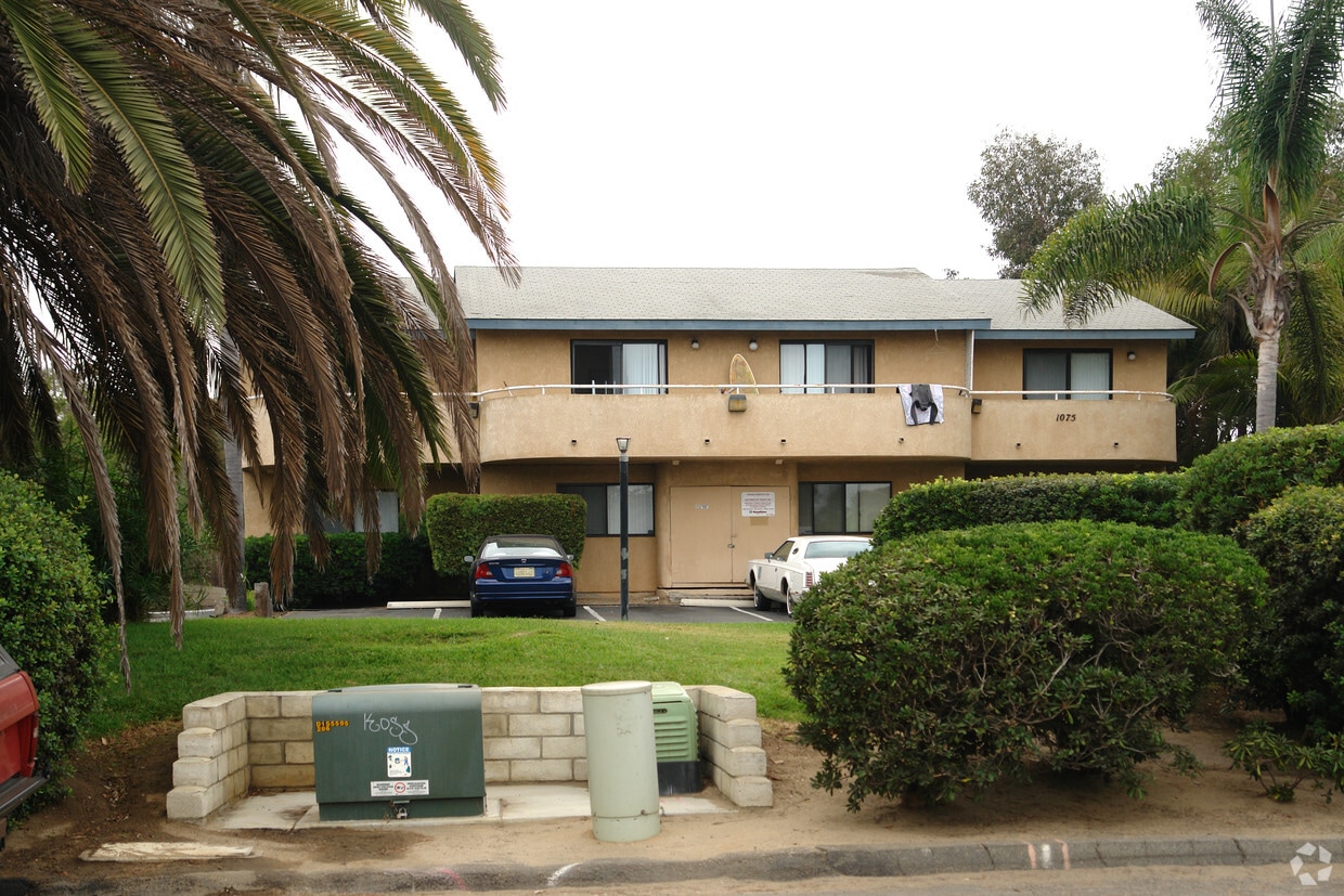 Building Photo - Leucadia Palms