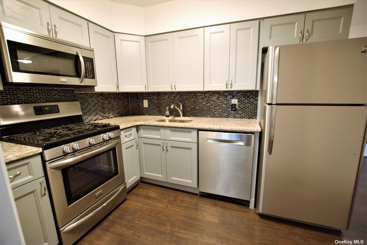 5826 43rd Ave Unit 1F, Queens, NY 11377 Room for Rent in Queens, NY