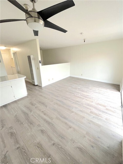 Foto del edificio - 147 Avenida Serra