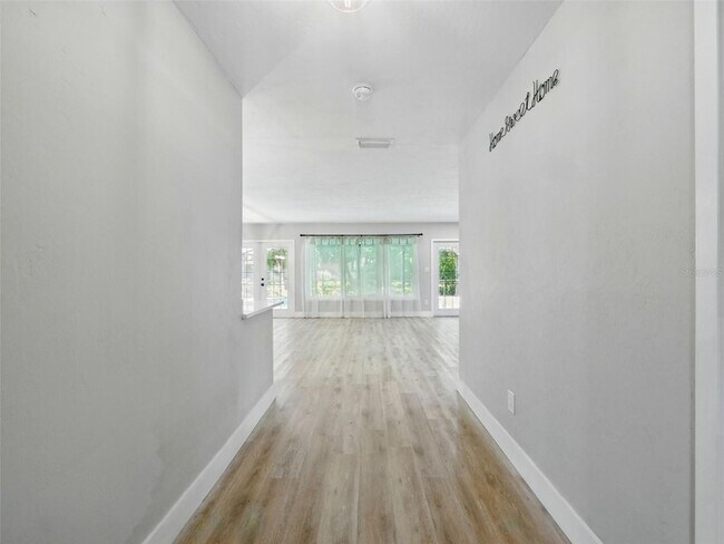Foto del edificio - 914 Houston St