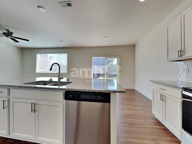 Foto del edificio - 19223 17th Ave Ct E